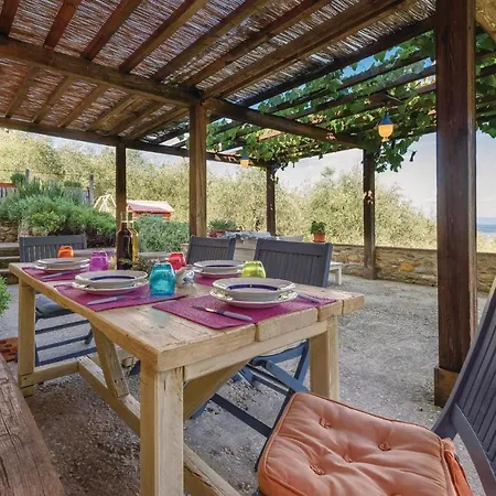 Holiday home Lolivo *