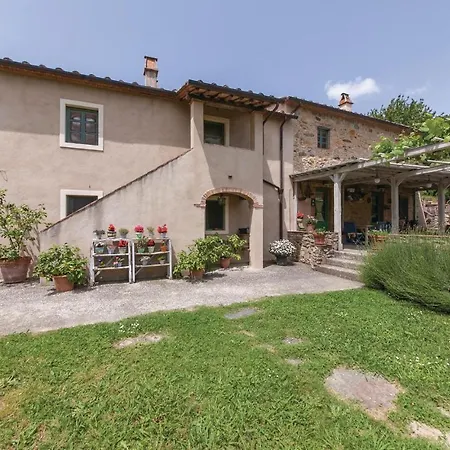 Holiday home Lolivo *